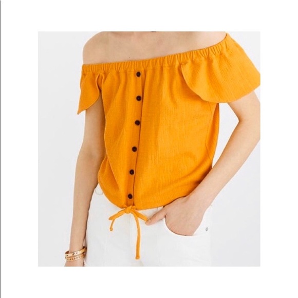 Madewell Tops - Madewell off the shoulder flutter sleeve top